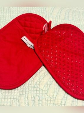 KitchenAid Red Quilted Pot Holders Set of 2